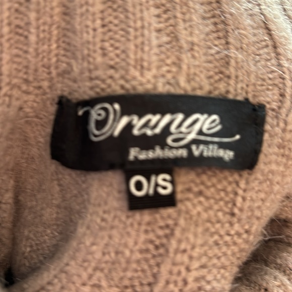 Super Soft Bulky Long Turtleneck Sweater in pale mauve / taupe / rose - Picture 4 of 9